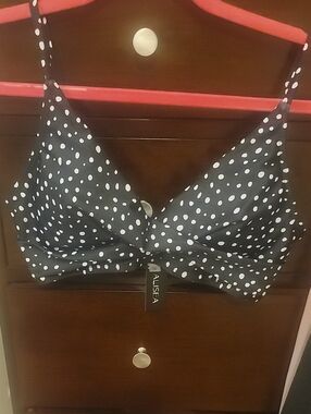 NWT Talisea Black & White Polka Dot Bikini  Top Size M